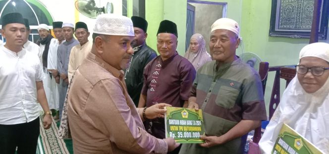 
 Safari Ramadhan di Moro, Bupati Aunur Rafiq Sampaikan 4 Orang yang Dirindukan Surga