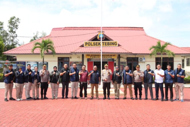 
 Dikunjungi Divhubintar Polri, Kapolsek Tebing, Akp Binsar Sampaikan Ini