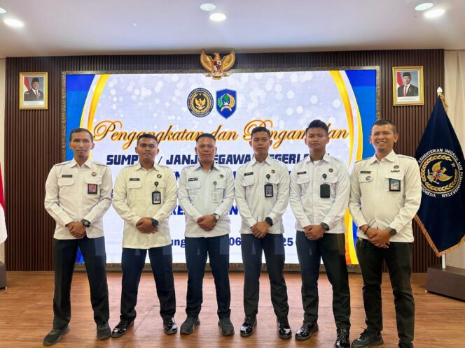
 Lulus CPNS, Pegawai Rutan Kelas IiB Karimun Ikuti Pengambilan Sumpah Jabatan