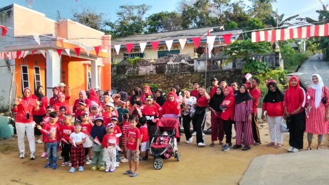 
 Berhadiah Sembako, Warga Gang Asiyah Kp.Baru Tebing Antusias Ikuti Jalan Santai
