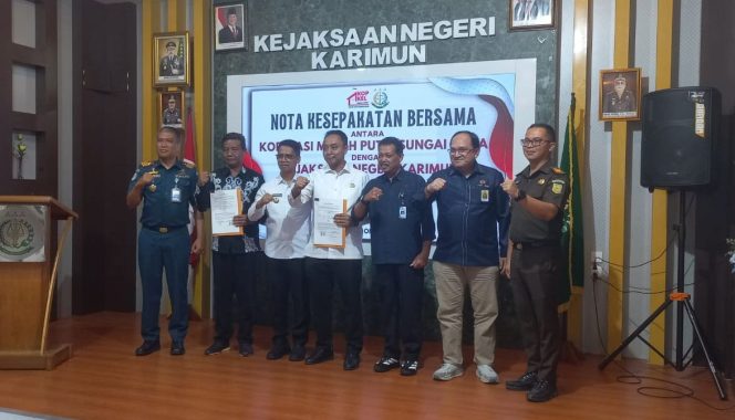 
 ‎Kejari Karimun Beri Pendampingan Hukum Terhadap Pengelolaan Koperasi Merah Putih Sungai Raya ‎