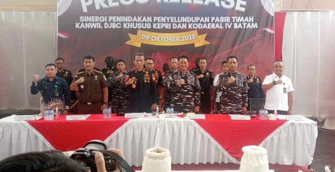 
 ‎Bea Cukai Kepri  bersama Kodaeral  IV  Batam  Berhasil Gagalkan Penyeludupan Pasir Timah