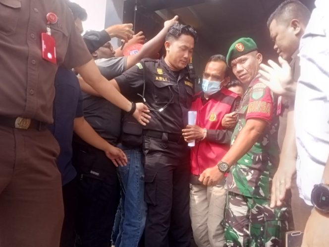
 ‎Kejari Karimun  Tahan  4 Tersangka Dugaan Korupsi  Dana Hibah KPU, Begini Modusnya ‎