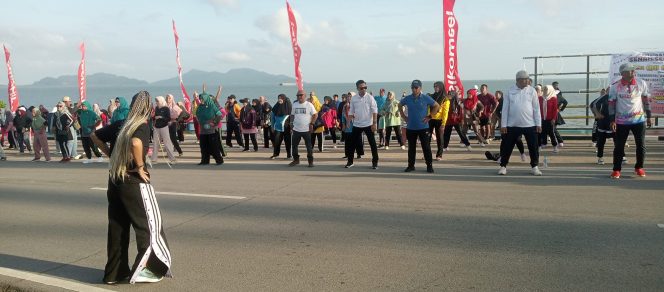 
 ‎HUT P3TU ke 24 Meriah, Bupati, Wabup dan Anggota DPRD Ikut Senam Bersama Masyarakat