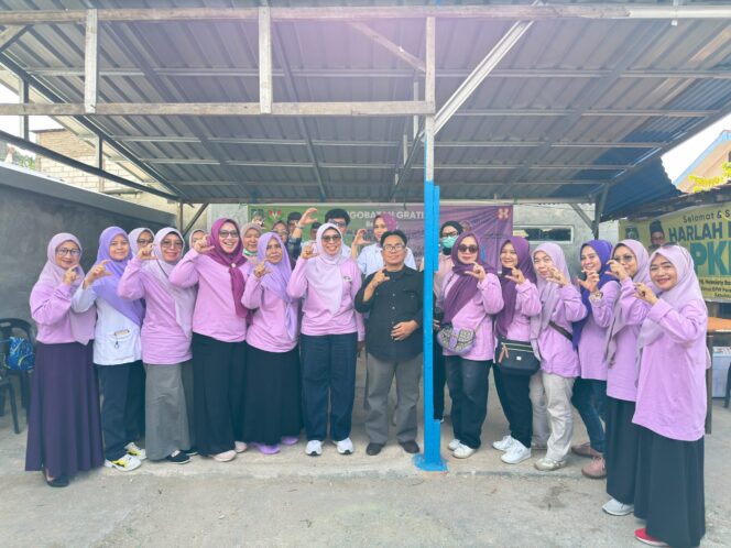
 Perempuan Bangsa Kepri Konsisten Hadir di Tengah Masyarakat, Gelar Pengobatan Massal di Tanjung Uma