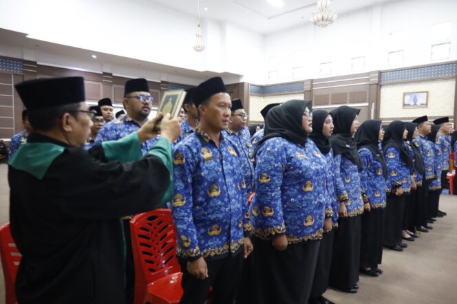 
 ‎Bupati Iskandarsyah   Lantik 95 PNS Formasi 2024 dan Jabatan Fungsional ‎